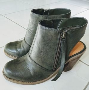 Nine West ankle bootie